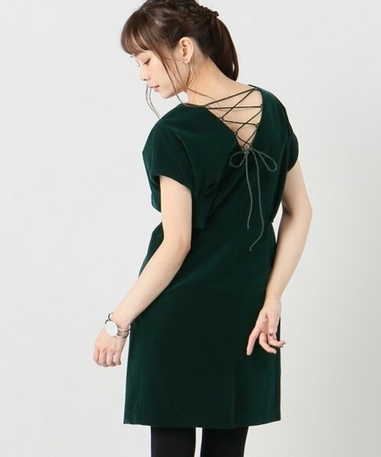 冬のドレスアップはベロアワンピースがおすすめ 結婚式やデートも Arine アリネ