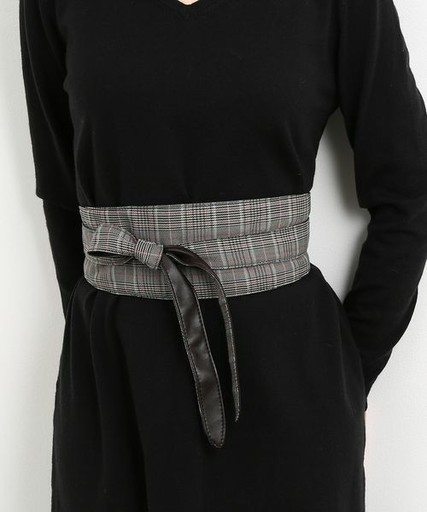 ベルトがスパイス 注目の ウエストマークコーデ を徹底紹介 Arine アリネ