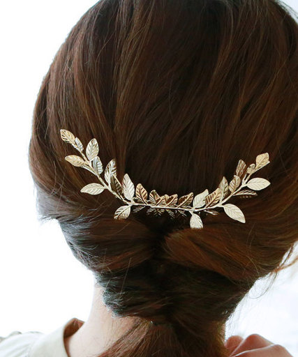 ヘアコームの使い方からアレンジまで ヘアコームを使いこなそう Arine アリネ