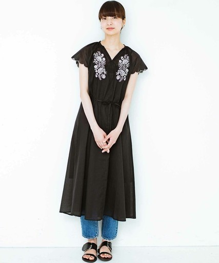 夏のトレンド Vネックワンピース 着こなしコーデ Arine アリネ