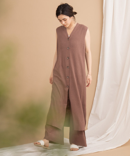 季節を問わず着られる ノースリーブニットのおすすめコーデ18選 Arine アリネ