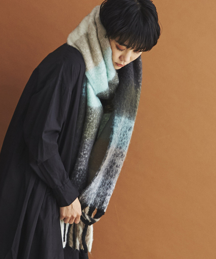 グレーコート マフラーコーデを着こなす 憧れコーデを作っちゃお Arine アリネ