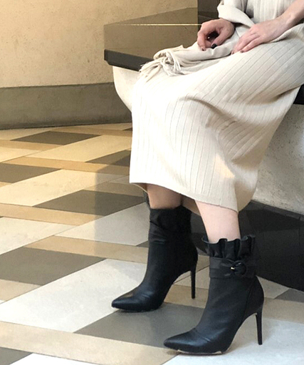 足元からおしゃれを意識 ミドルブーツ でトレンドを抑えて Arine アリネ