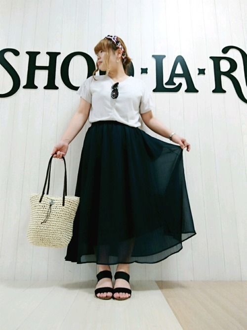 ツイリースカーフにはもう挑戦した 首の巻き方 その他アレンジ Arine アリネ