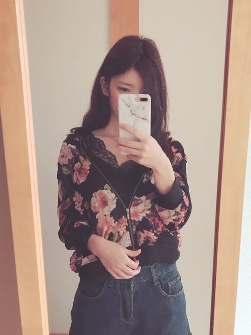 ブルゾンでおしゃれに駆け抜ける おすすめレディースコーデ10選 Arine アリネ