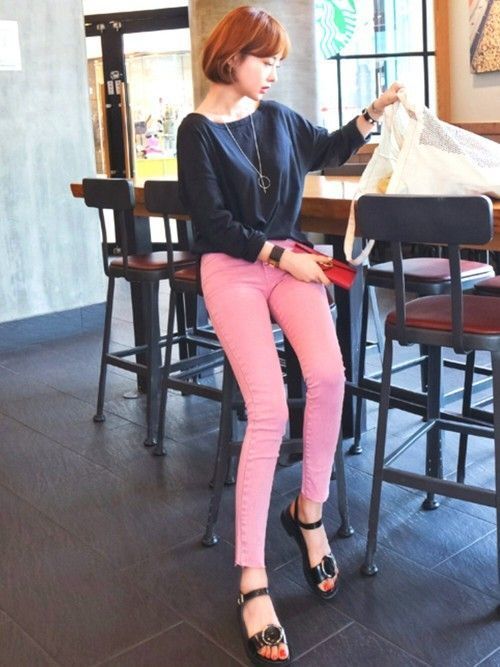 カラースキニー を使って 秋冬コーデの脱マンネリ化 Arine アリネ