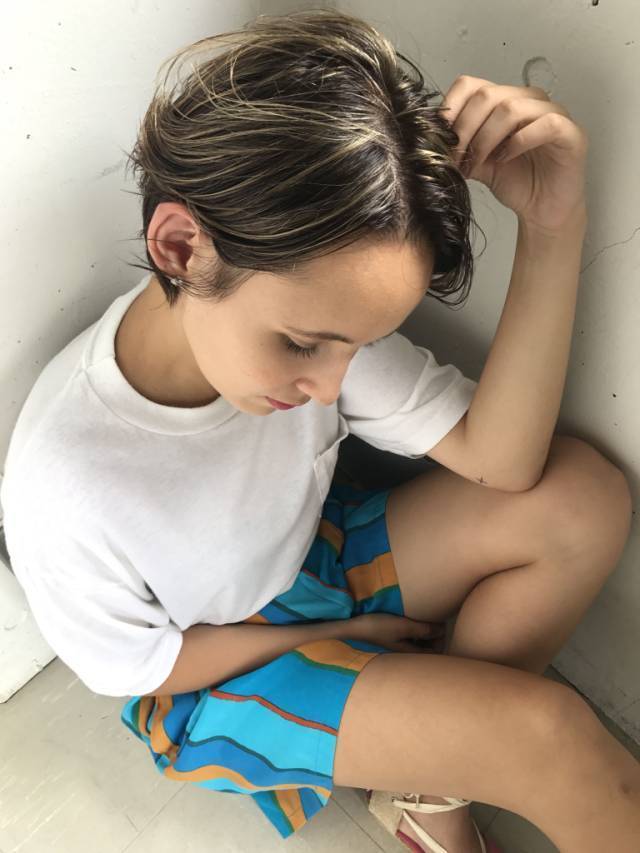 ヌケ感も思いのまま オリーブブラウンのヘアカラーで光を味方に Arine アリネ