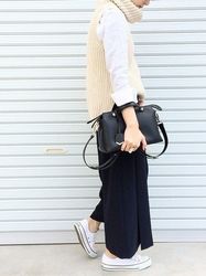 季節を問わず着られる ノースリーブニットのおすすめコーデ18選 Arine アリネ