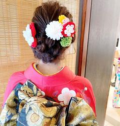 袴を着る日は髪型だってこだわりたい 特別な日には大人っぽいヘアを Arine アリネ