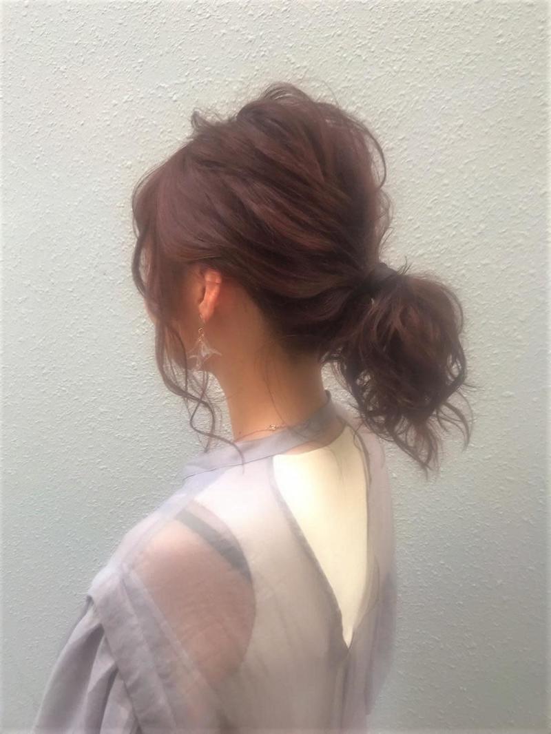 あなたに似合う ミディアム ストレート ヘアアレンジも紹介 Arine アリネ