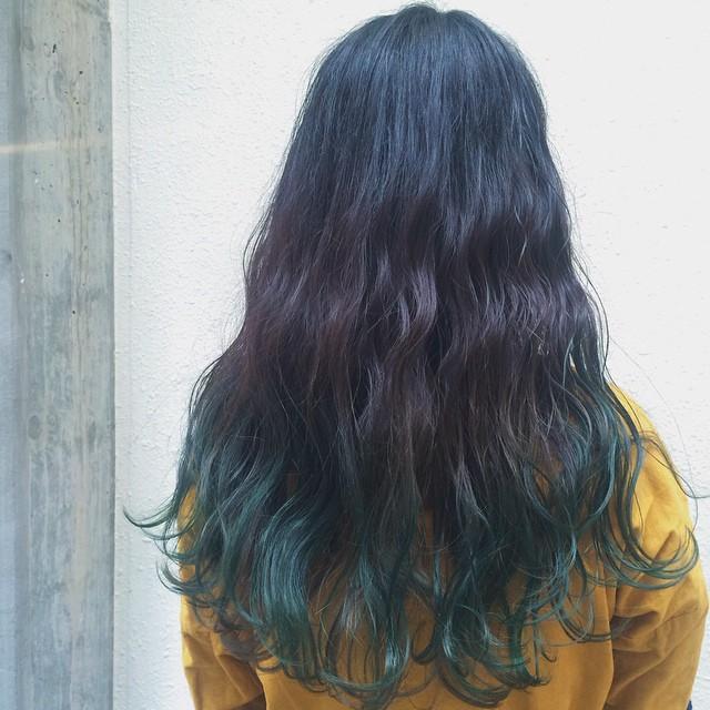 ロング ミディアムさん向け 黒髪 グラデーションがおしゃれ Arine アリネ