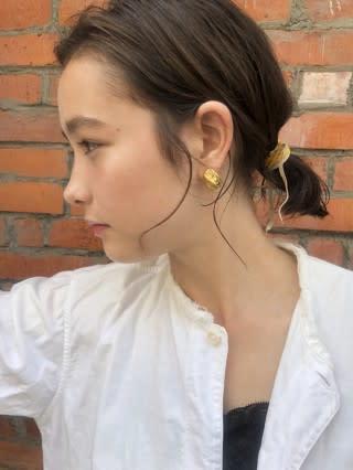 ミディアム ポニーテール ひと工夫のアレンジで周りと差をつける Arine アリネ