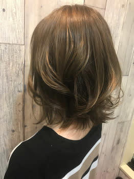 ブリーチなしでもかわいい暗めな髪色 オリーブアッシュとは Arine アリネ