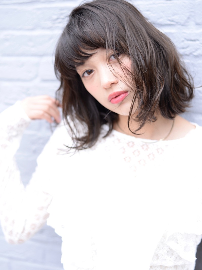 人気上昇中 おしゃれガール注目のヘアカラーは ブルネット Arine アリネ