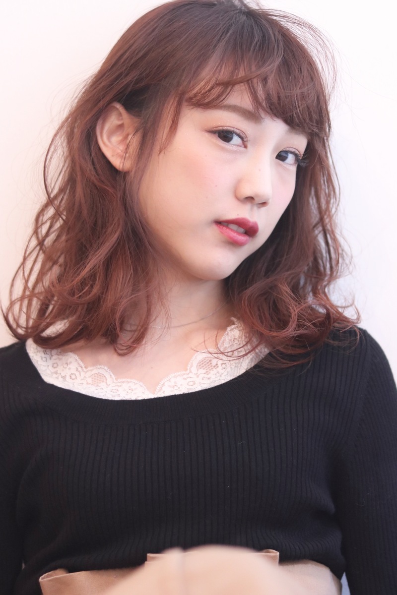 今話題の ツイストパーマ とは やり方や値段も解説 レディース メンズ必見 Arine アリネ