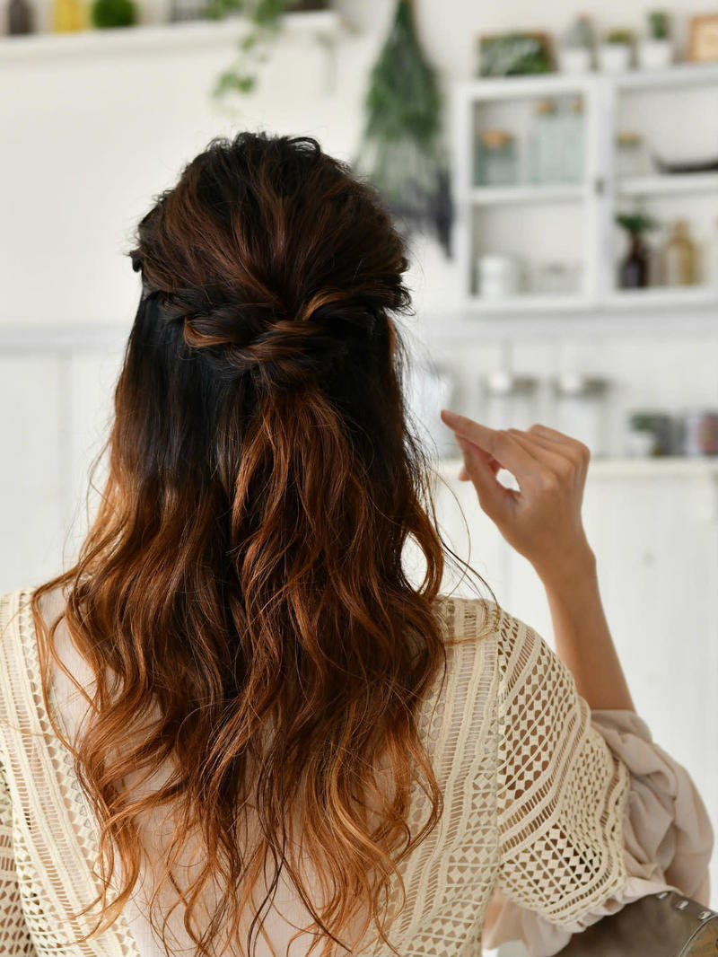 上品 豪華 ハーフアップ で結婚式お呼ばれアレンジもお任せあれ Arine アリネ