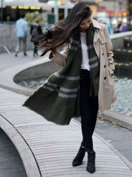 ベージュの【トレンチコート】でクールな着こなしをマスターしよう♡