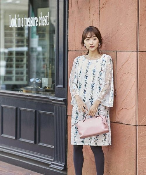 冬のドレスアップはベロアワンピースがおすすめ 結婚式やデートも Arine アリネ