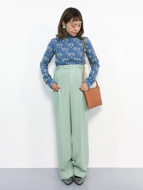 今季のホットワード 80年代ファッション で流行のアイコンに Arine アリネ 今季のホットワード 80年代ファッション で流行のアイコンに Arine アリネ