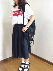 【Levi'sの定番Tシャツ】で魅せる！おすすめ夏コーデ10選♡