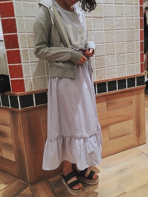 パーカー で簡単こなれた重ね着コーデ おすすめアイデア25選 Arine アリネ