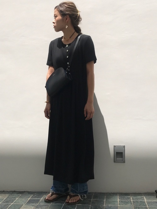 お洒落さんはみんな持ってる A P C のハーフムーンバッグ Arine アリネ