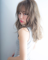 フレッシュ感も大人っぽいも両方叶う♪今旬オレンジチークの活用法♡