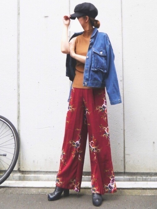 最新版 花柄パンツでおしゃれ上級者に おすすめコーデ13選 Arine アリネ