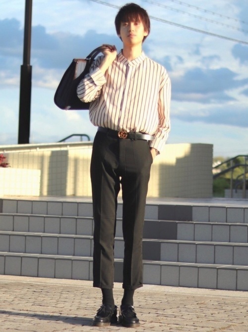 ストライプシャツ でこなれ感のあるメンズコーデを完成させよう Arine アリネ