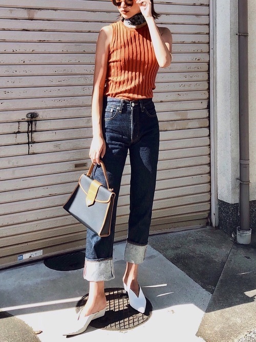 春夏秋冬別で紹介 レディース ロールアップデニム コーデ Arine アリネ