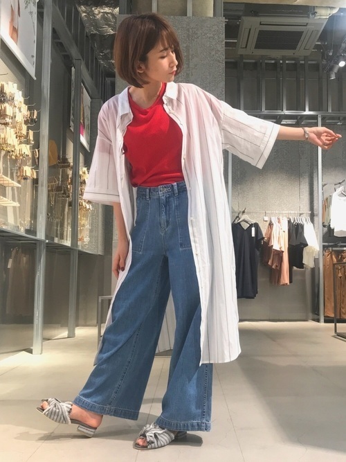 春夏秋冬 着回し力upの 白シャツワンピ のコーデ Arine アリネ