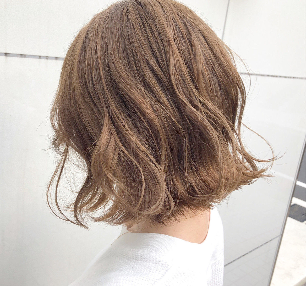 ひし形ボブで小顔見せ髪型顔型髪色年齢別ヘアカタログ