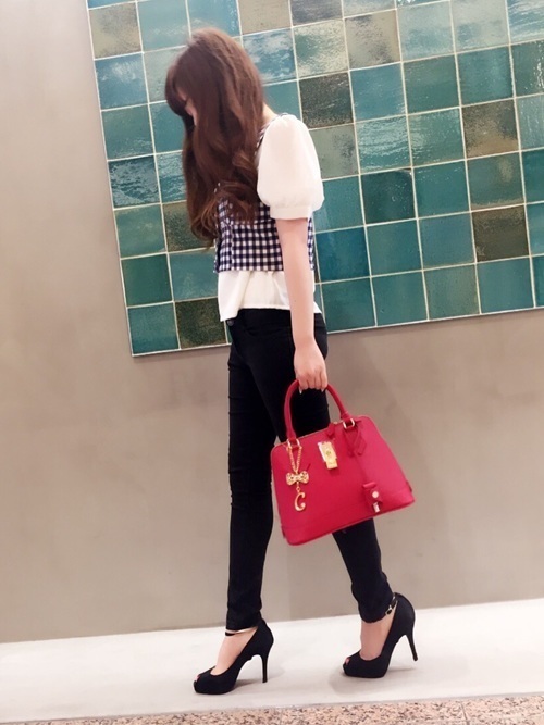 年夏版 黒スキニーは着回し抜群 おすすめコーデ10選 Arine アリネ