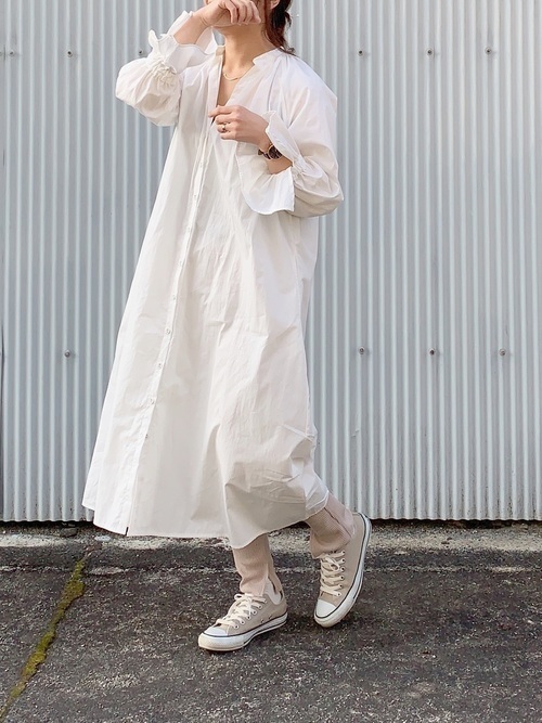 春服をおしゃれにシフトチェンジ シャツワンピのコーデをご紹介 Arine アリネ