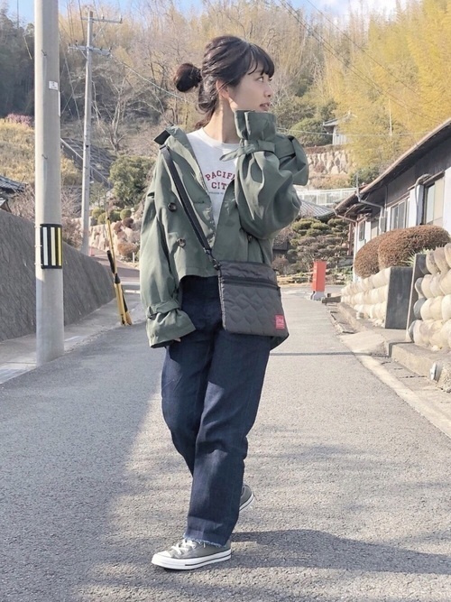 年春 ショートトレンチコートコーデで大人カジュアルに Arine アリネ