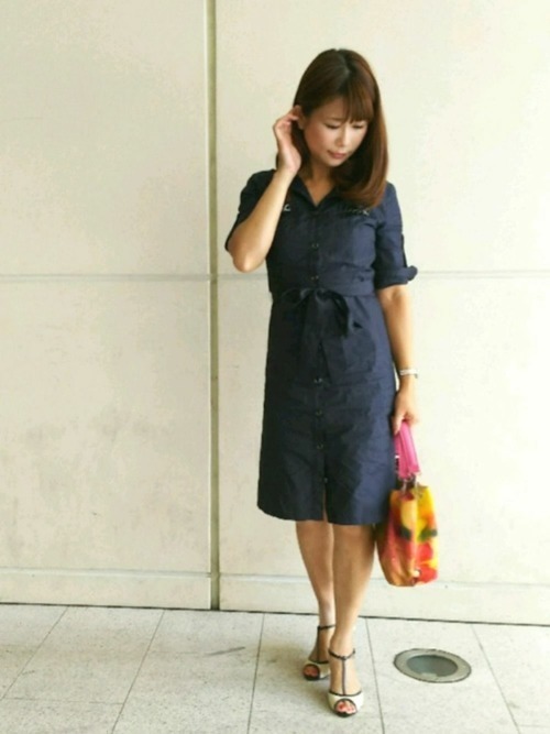 着回し力アップ ネイビーワンピースで春夏秋冬コーデを極めろ Arine アリネ