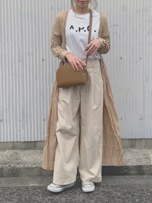 こなれ感アップに A P C のバッグ 人気コーデもご紹介 Arine アリネ