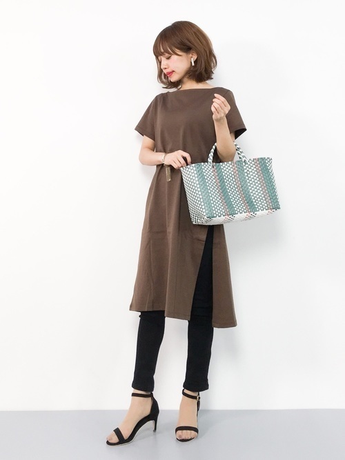 ラフでかわいい Tシャツワンピ の着こなし アイテム特集 Arine アリネ ラフでかわいい Tシャツワンピ の着こなし アイテム特集 Arine アリネ