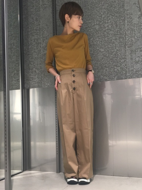 おしゃれ女子の定番 秋はマスタードイエローコーデで決まり Arine アリネ