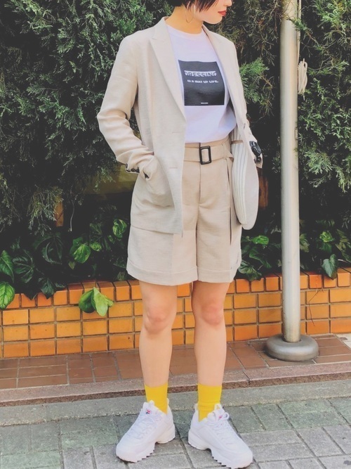 こなれ感にキュンとくる テーラードジャケットでおしゃれ上級者に Arine アリネ