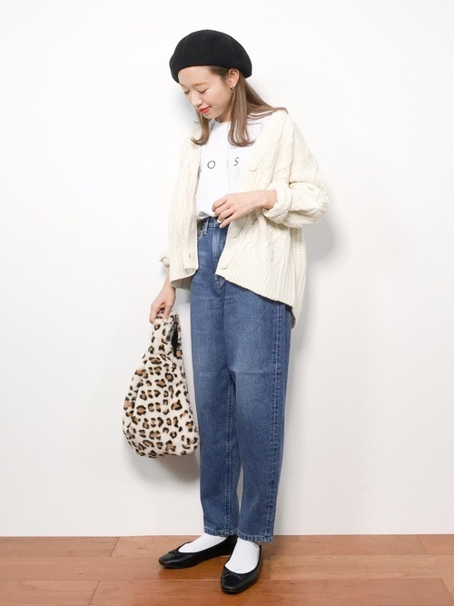 春夏秋冬 ナチュラルコーデ16選 シンプルな装いの魅力に迫る Arine アリネ