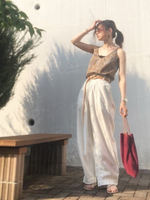 年春夏も 花柄トップス は外せない おしゃれコーデ選 Arine アリネ