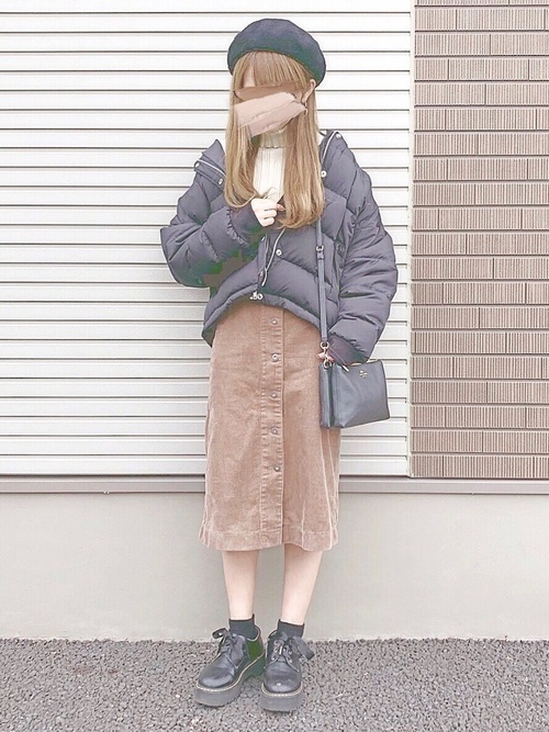 年版 トレンドの フロントボタンスカート のコーデ集 Arine アリネ