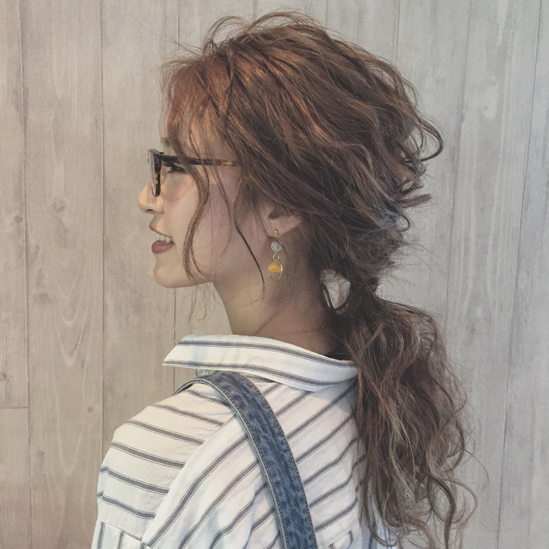 一つ結びの前髪はどうする 前髪ありとなしのおしゃれアレンジ集 Arine アリネ