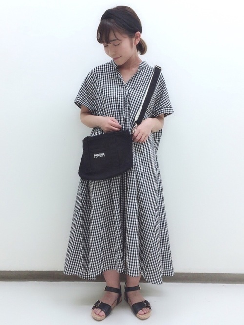 大人っぽく着こなすギンガムチェックワンピース Arine アリネ