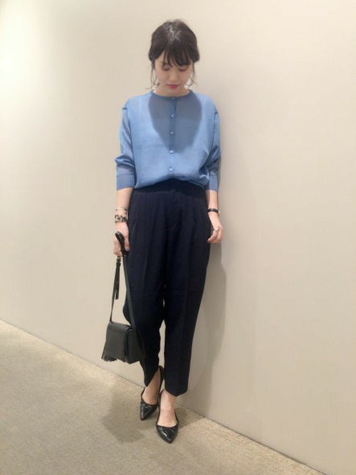 年も人気 ショートカーディガン 大人可愛いコーデ16選 Arine アリネ