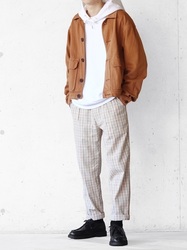 【メンズ白パーカーコーデ21選】着こなし術で差を付けよう♪