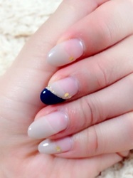 春のネイルは派手に攻めよう。新しい季節を新鮮なデザインで