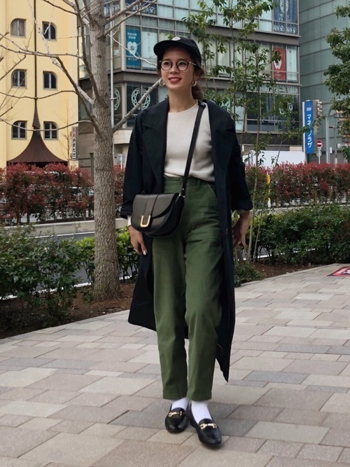 トレンチコートコーデ25選 レディーススタイルの着こなし術 Arine アリネ