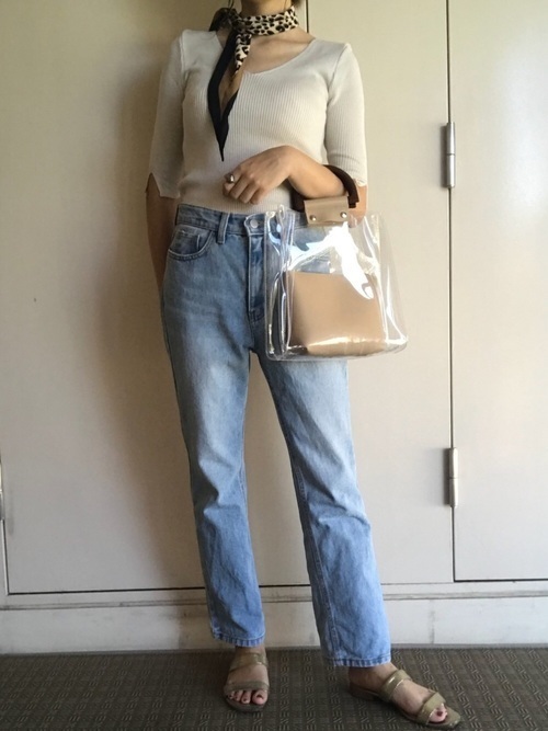 19 おすすめレディース白tシャツブランド コーデ19選 Arine アリネ